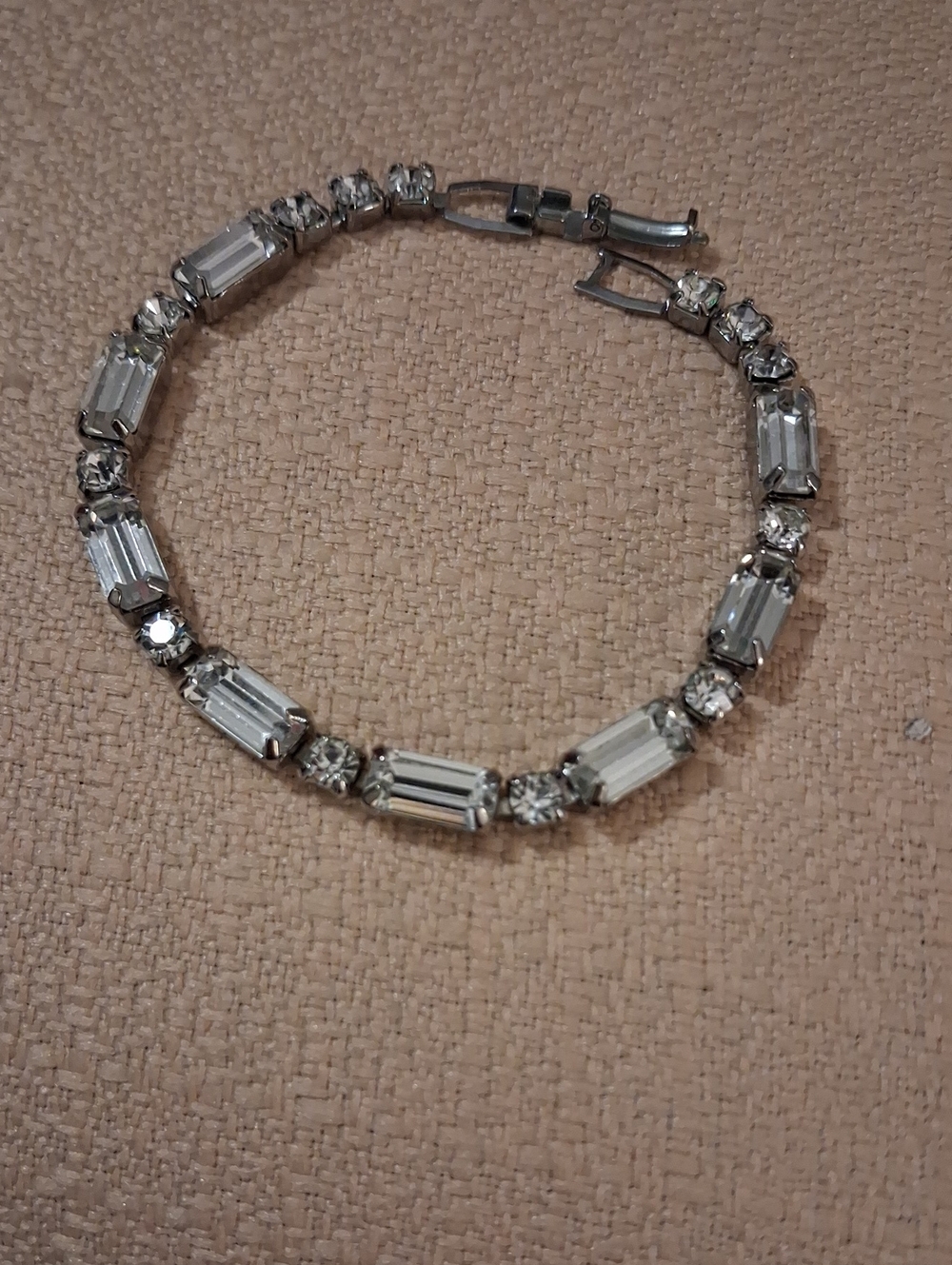 Weiss Prong Set Vintage Crystal Tennis Bracelet